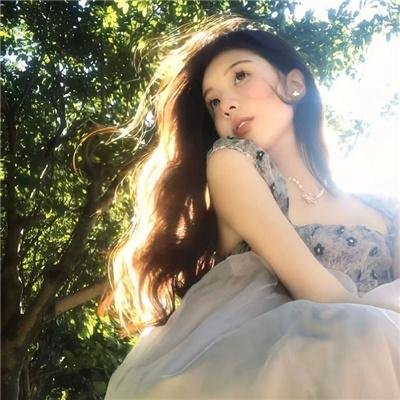 美女霓裳